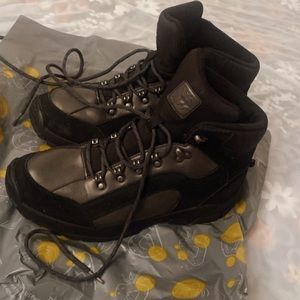 Size 9 MEN winter Snow boots